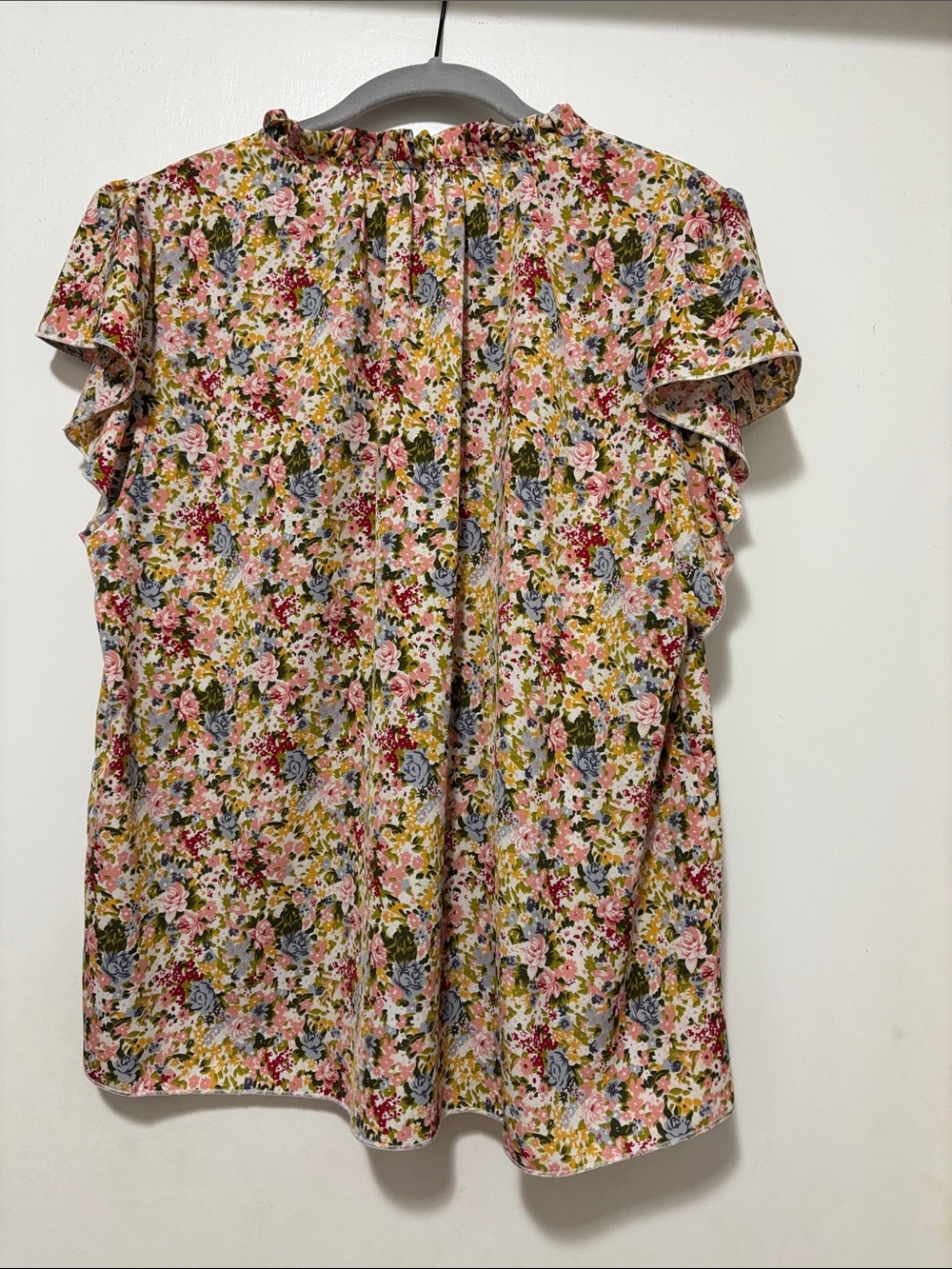 SHEIN Pink Multicolor Floral Ruffle Sleeve Blouse